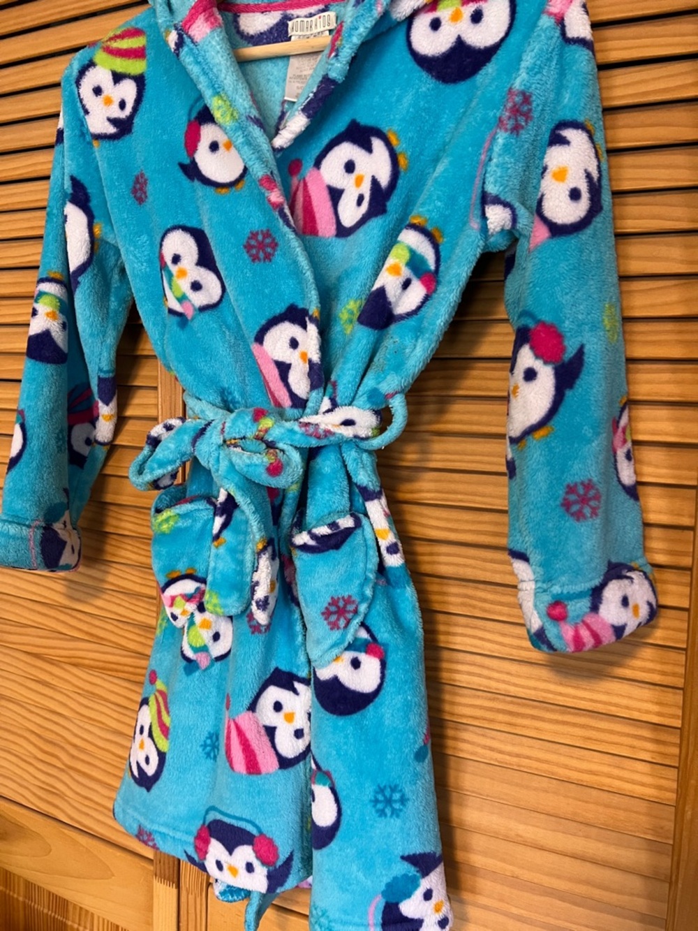 💚 3 for $15💚Kumar Kids Distressed Hooded Robe Penguin print Kids size S (7/8) - Picture 3 of 16